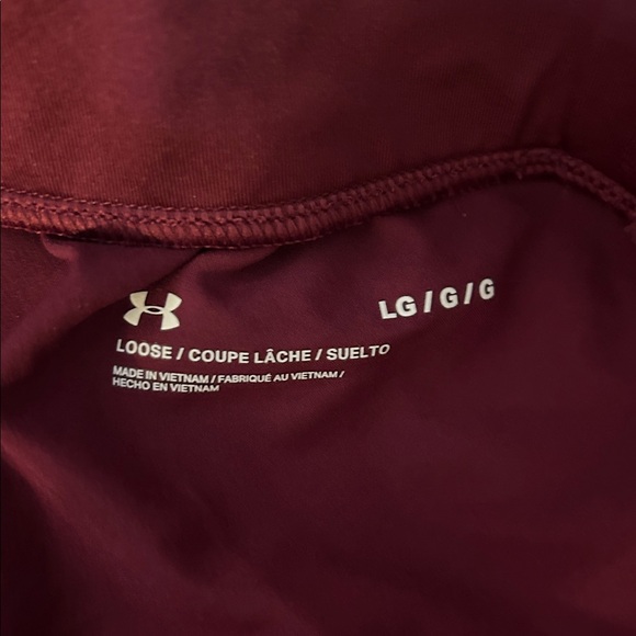 Lot of 3 pair Under Armour shorts.
Navy/Maroon/Blue
Like new condition.No flaws - Picture 6 of 7